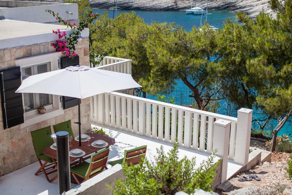 Molo Trovna Apartments Vis Exterior photo